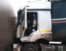 Один погиб и семеро пострадали: под Пензой столкнулся автобус и 3 грузовика