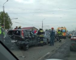 В Арбеково столкнулись четыре автомобиля. ВИДЕО