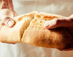 Жительница Пензы приобрела хлеб с мясной начинкой