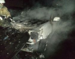 В Пензе на Бородина огонь уничтожил Mitsubishi Lancer 