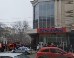 "Дым был до 2 этажа": пожар в ТЦ "Пассаж" глазами очевидцев