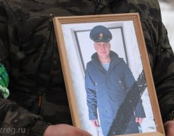 В Пензе простились с Александром Вотчниковым, погибшим в ходе спецоперации на Украине