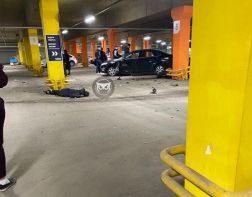 В Пензе на парковке гипермаркета  случилась массовая авария