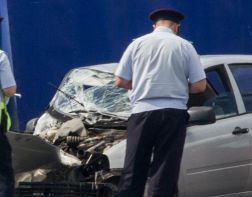 Под Пензой водитель фургона погиб после столкновения с грузовиком