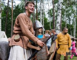 Путешествие в Средневековье: на фестиваль в Золотарёвку приехали 2 тысячи гостей 