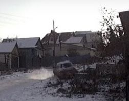 “Сезон открыт”: с безумной дороги на Бекешской скатился первый автомобиль