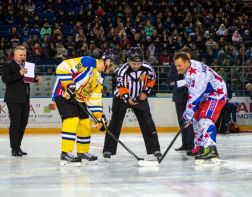 Хоккейная команда Пензенской области обыграла на льду российских звезд