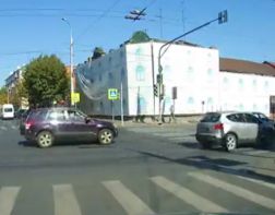 В Пензе водитель спровоцировал аварию сигналом клаксона