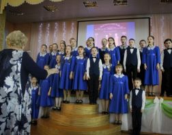 В Пензе впервые проходит фестиваль «Сретенский бал школьников»