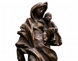 В Пензе объявили итоги Интернет-голосования за эскиз памятника матери﻿