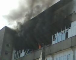 В Пензе ночью сгорела квартира и авто