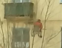 В Пензе инвалид-колясочник "заходил" к себе домой через балкон